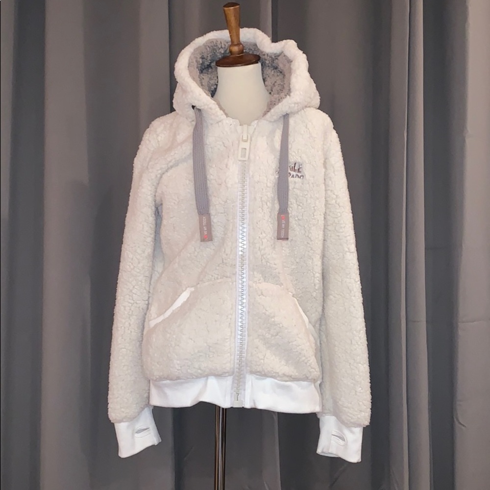 NWOT Typsy Inc Teddy Bear Hoodie Jacket.